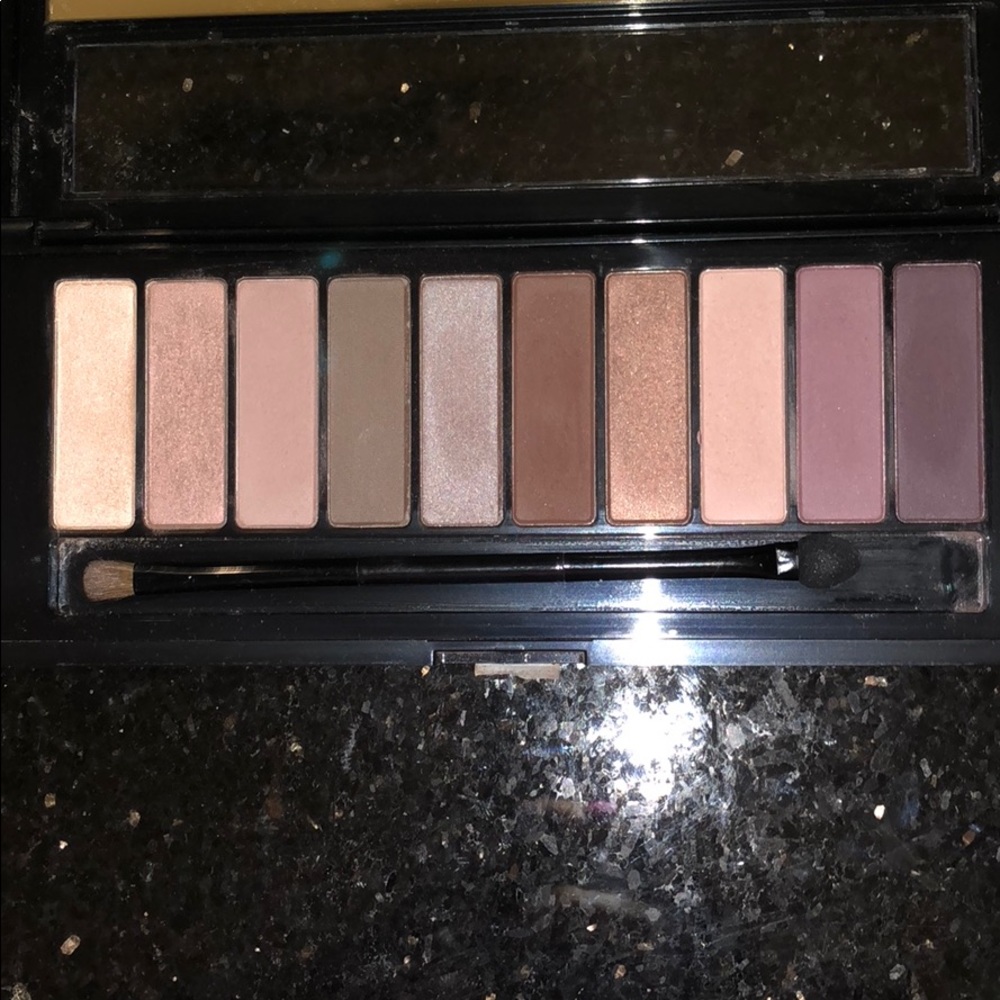 L’Oreal La Palette Nude 2 Eyeshadow palette